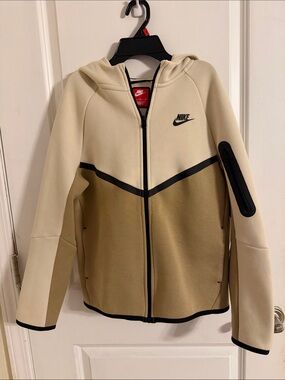 Nike Kids Two-Tone Hooded Jacket in Cream & Tan with Black Trim